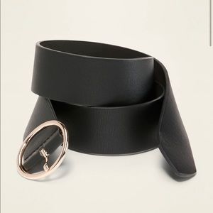 Wide Ring-Buckle Faux-Leather Belt For Women in Black M/L